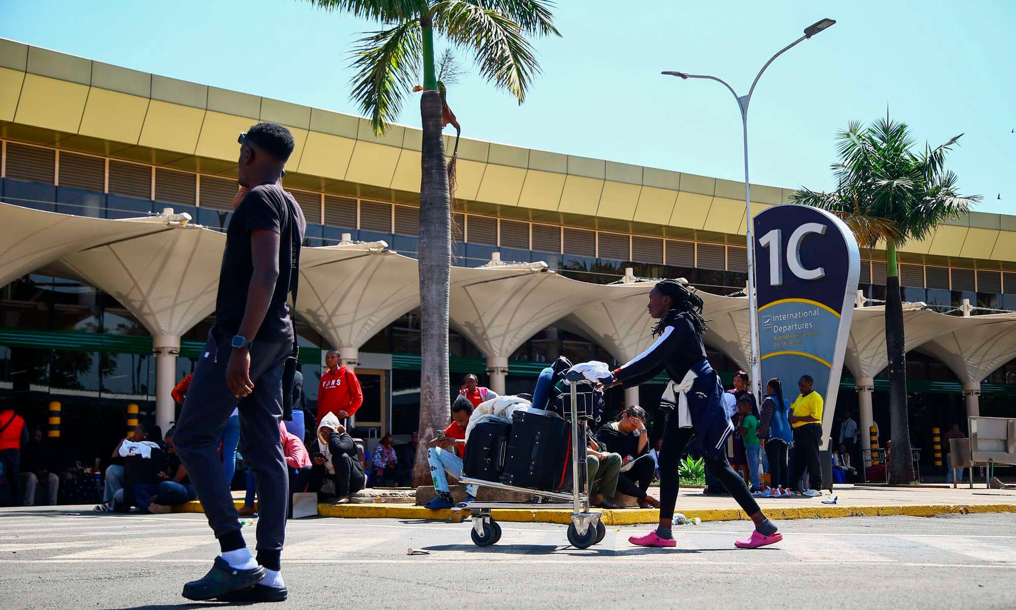 Mgomo JKIA wazua hasara, safari zikichelewa