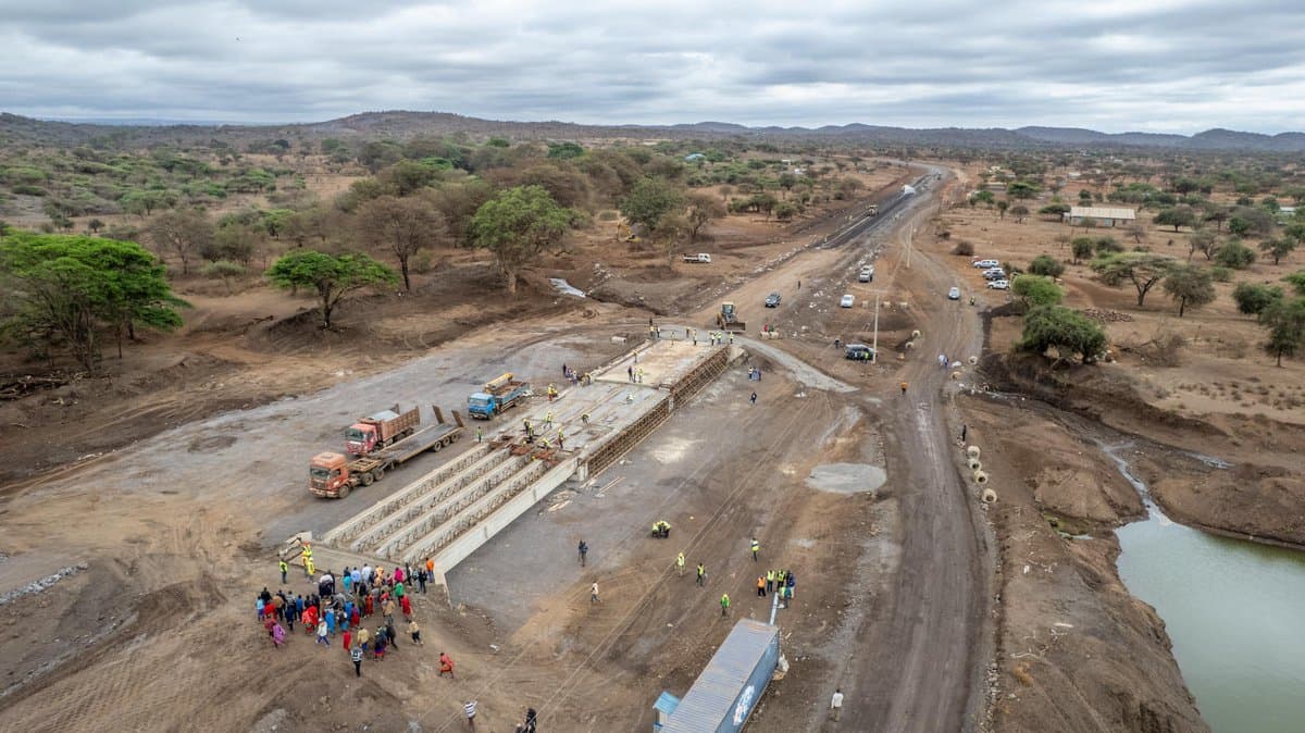 Ruto upbeat as Illasit-Taveta road hits 48pc completion